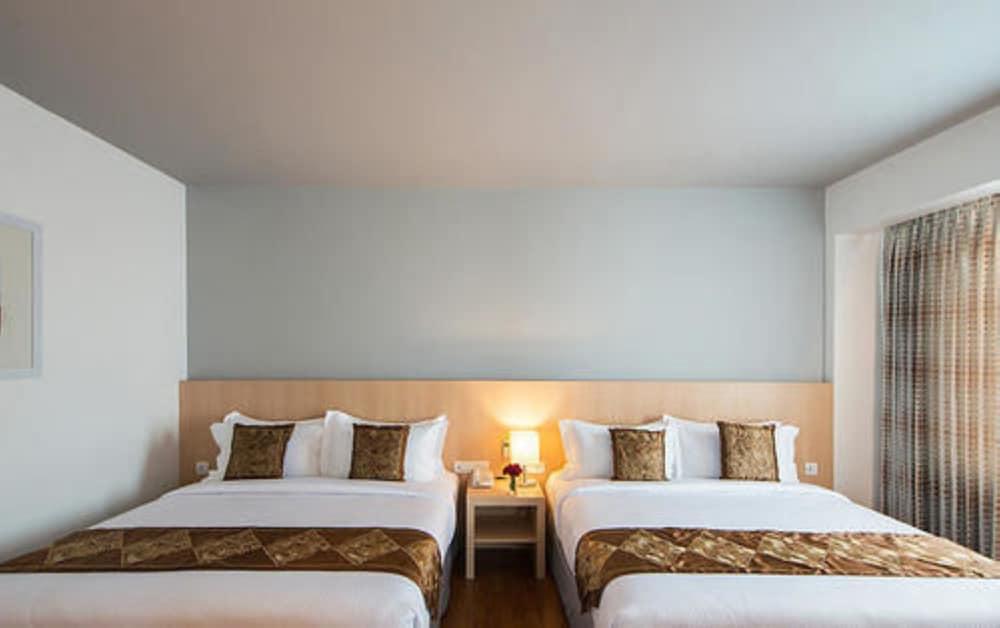 Wyne Hotel Yangon Ngoại thất bức ảnh