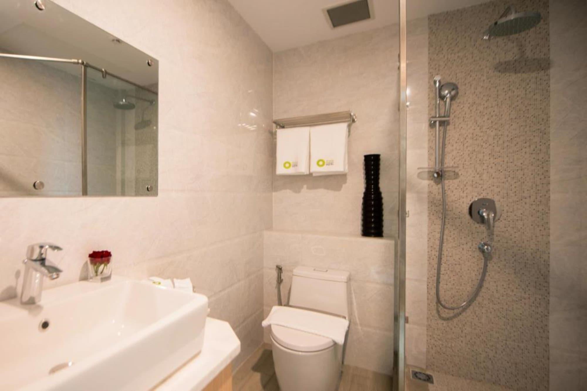 Wyne Hotel Yangon Ngoại thất bức ảnh