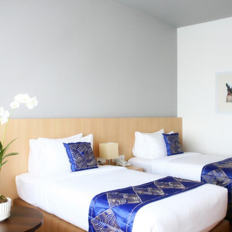 Wyne Hotel Yangon Ngoại thất bức ảnh