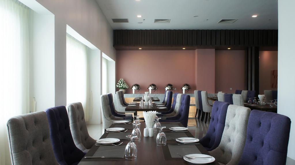 Wyne Hotel Yangon Ngoại thất bức ảnh