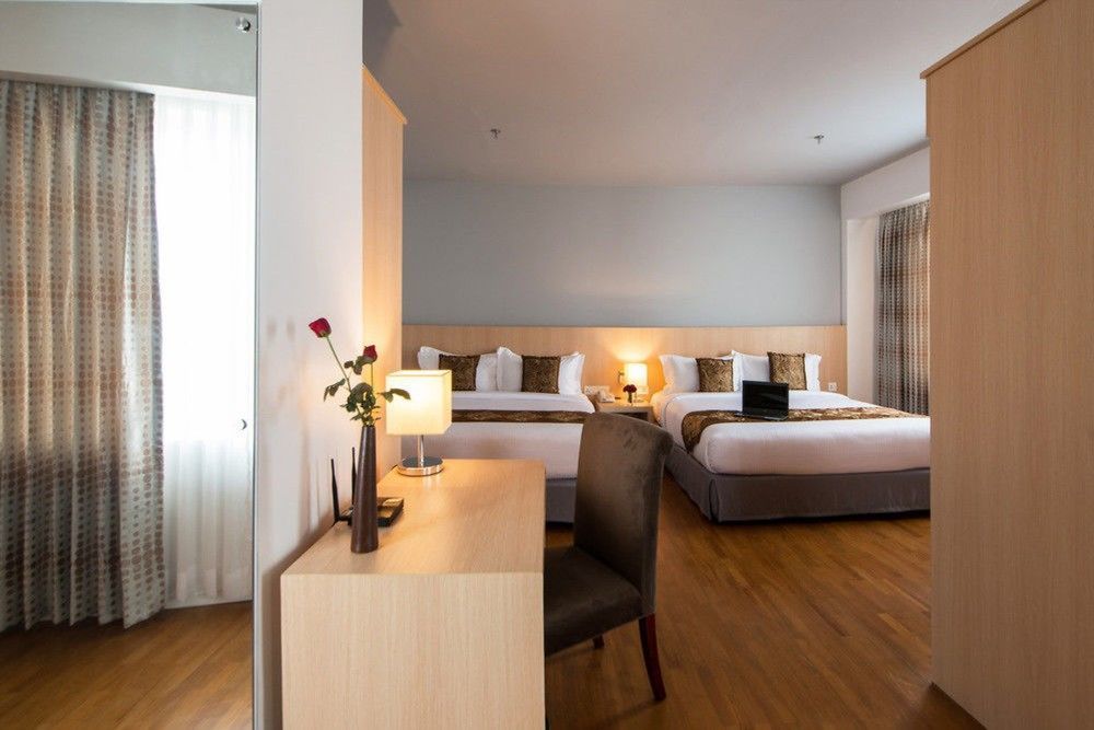 Wyne Hotel Yangon Ngoại thất bức ảnh