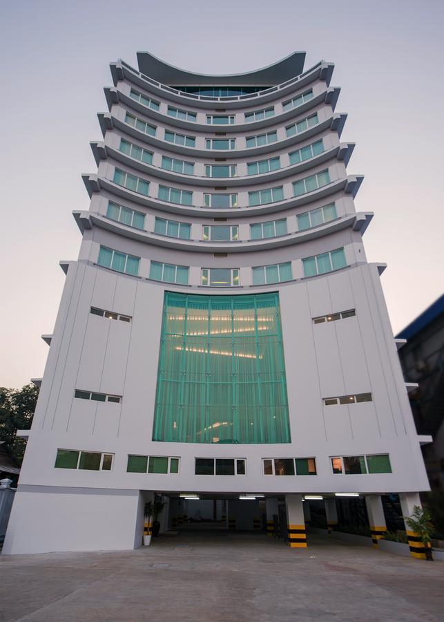 Wyne Hotel Yangon Ngoại thất bức ảnh