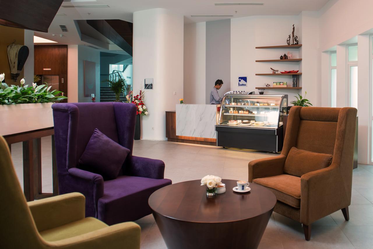 Wyne Hotel Yangon Ngoại thất bức ảnh